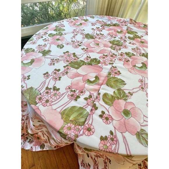 Vintage 1970s curtain, dramatic oversized pink flowers, sheer, rod heading panel - Picture 5 of 10